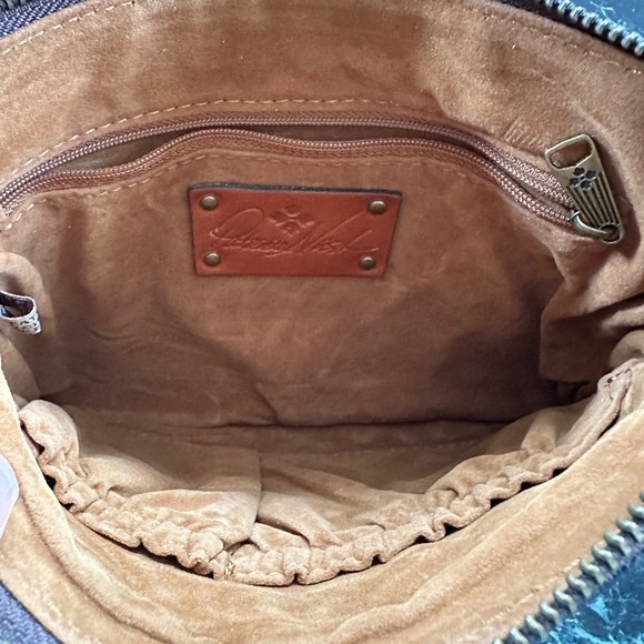 Patricia Nash Cassini Tooled Embossed Leather Wristlet - Picture 5 of 9